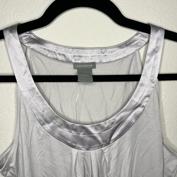 Ann Taylor  Blouse size Small - Picture 4 of 5